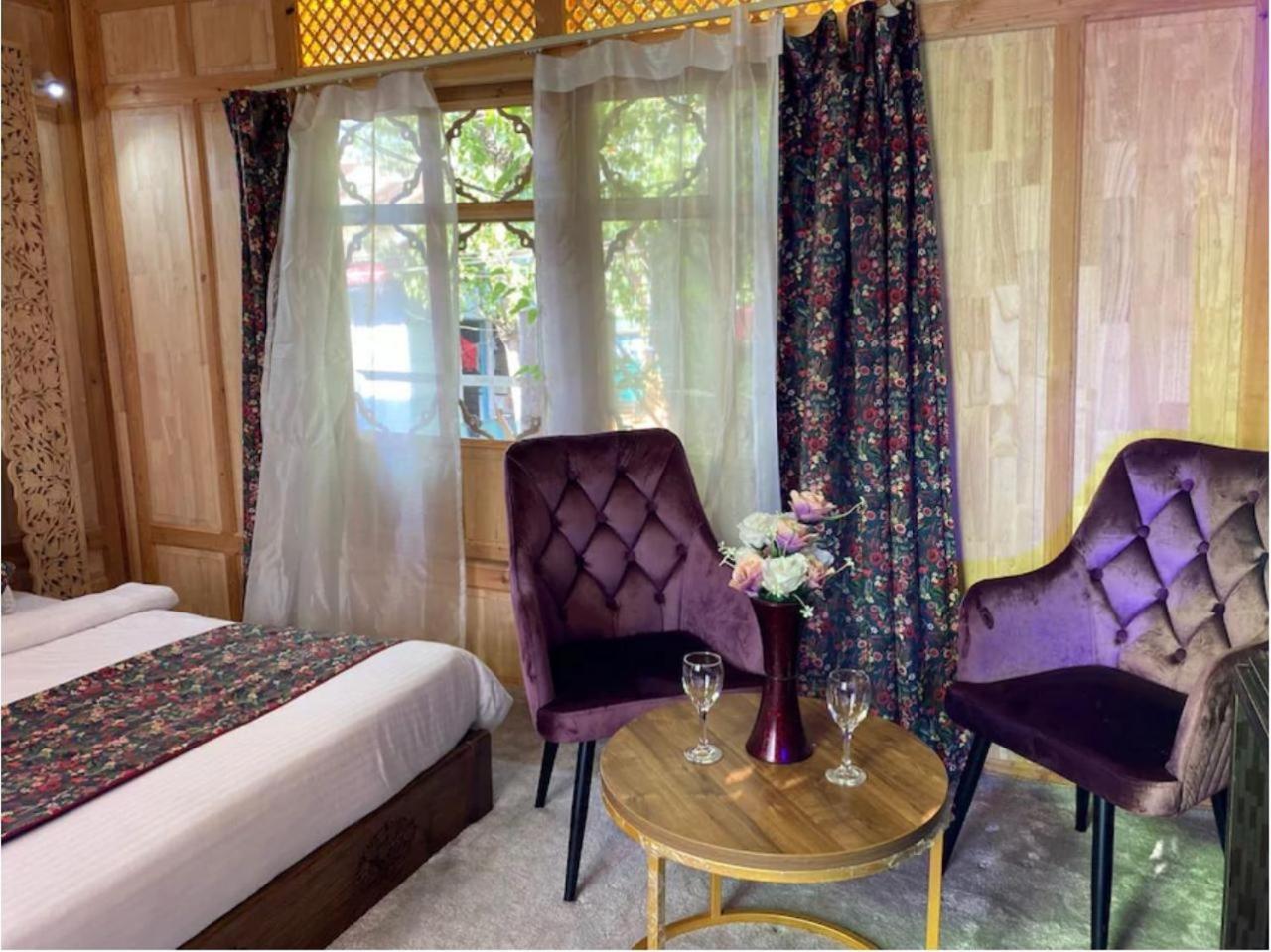 Floating Luxury Group Of Houseboats Hotel Srinagar  Exterior photo