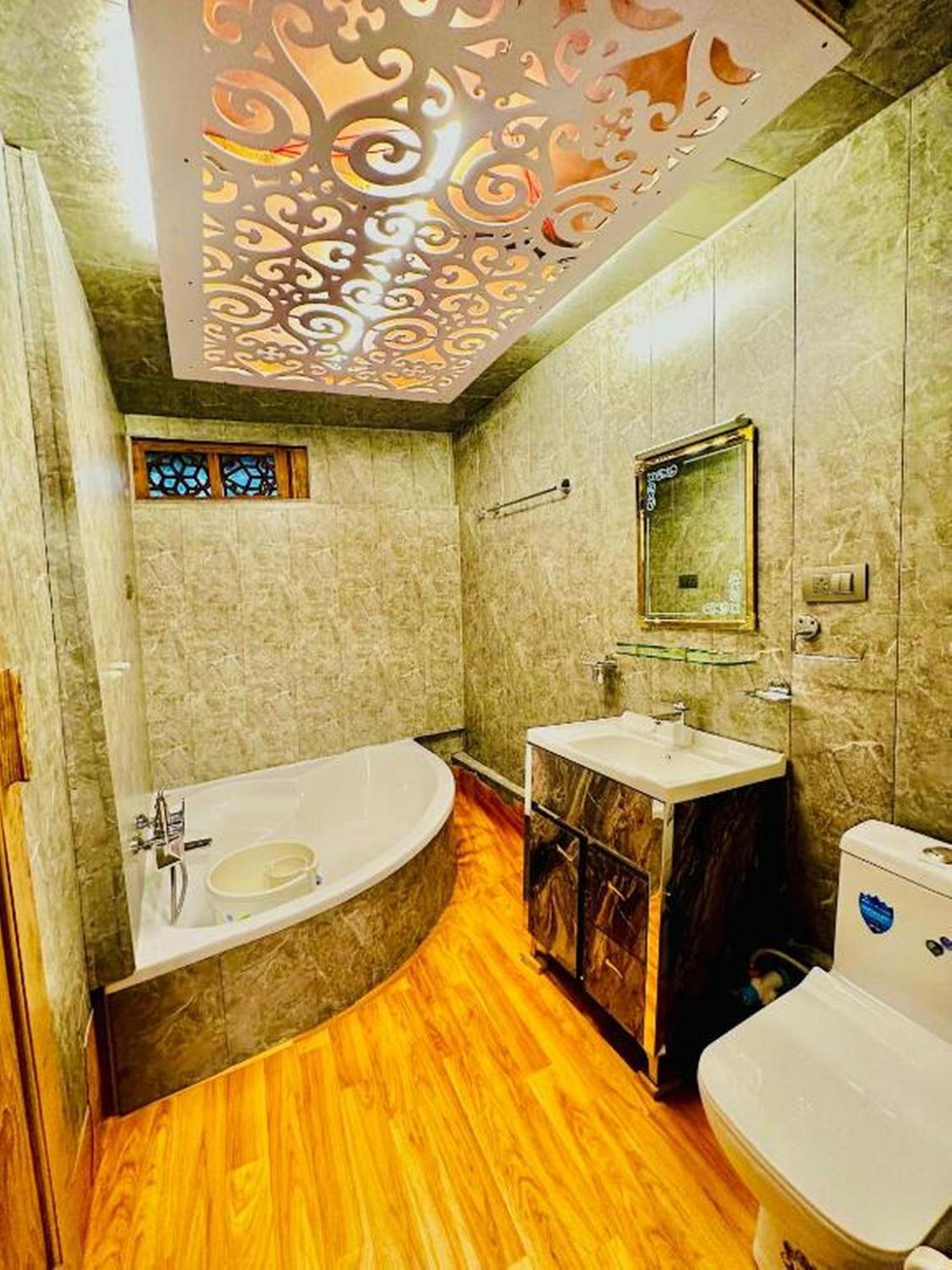 Floating Luxury Group Of Houseboats Hotel Srinagar  Exterior photo