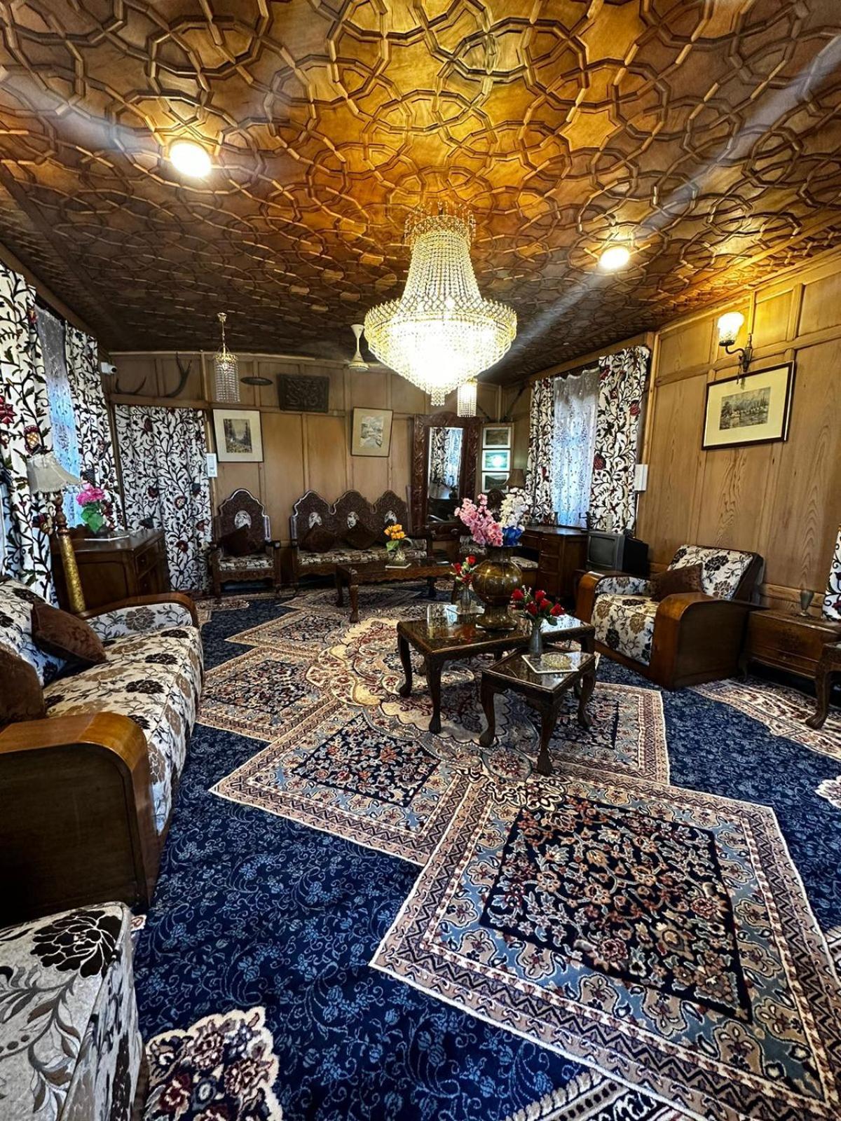 Floating Luxury Group Of Houseboats Hotel Srinagar  Exterior photo