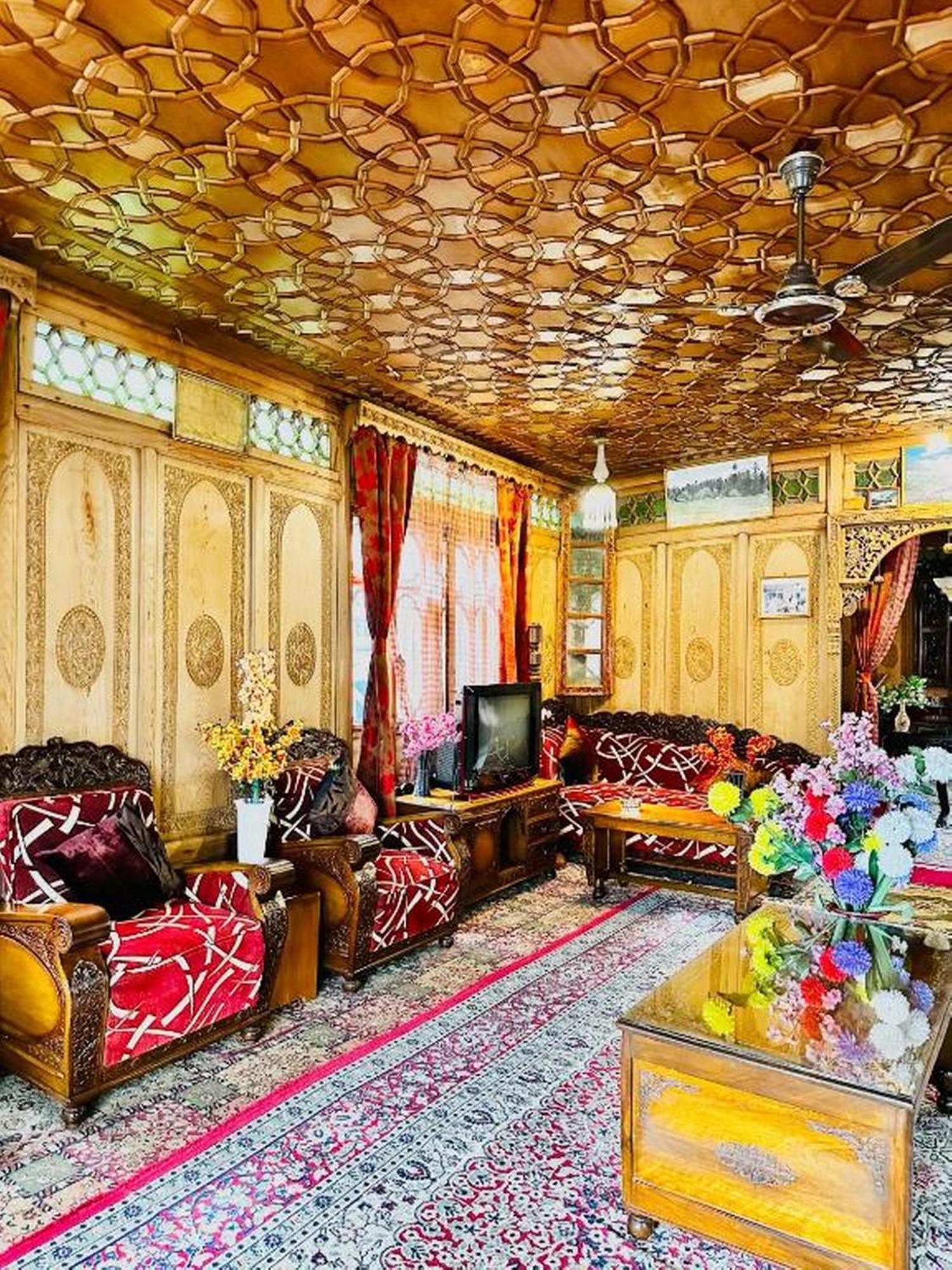 Floating Luxury Group Of Houseboats Hotel Srinagar  Exterior photo