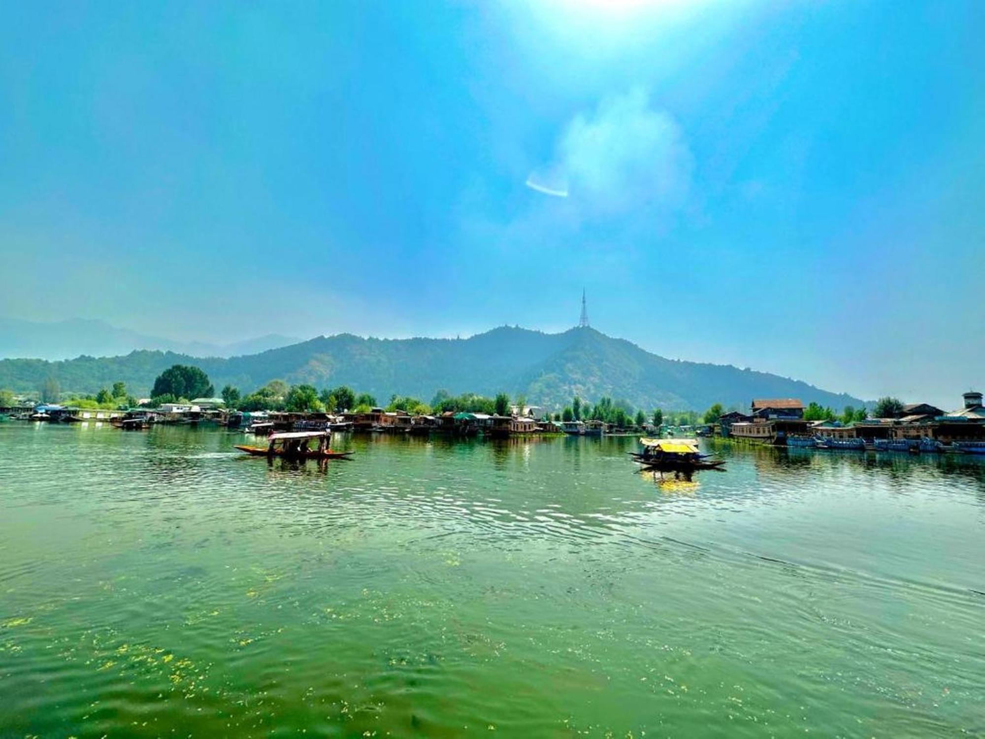 Floating Luxury Group Of Houseboats Hotel Srinagar  Exterior photo